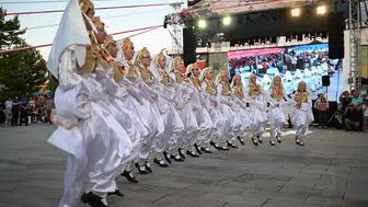 Kartepe meydanında Balkan rüzgarı esti