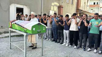 Karabük'te vahşet kurbanı anne son yolculuğuna uğurlandı