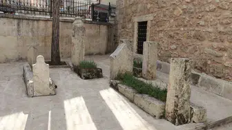 Sivaslılar her gün önünden geçiyor ama içindeki ismi bilmiyor