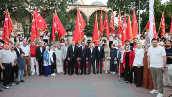 Sultangazi 15 Temmuz şehitlerini meydanlarda andı