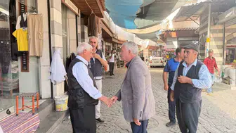 Çermik Belediye Başkanı pazar yerinde esnafın kapısını çaldı
