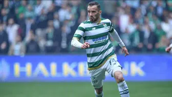 Bursaspor şampiyonluk yaşayan oyuncusuyla yollarını ayırdı