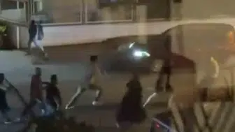 Mudanya sokaklarında aile kavgası kameralara yansıdı