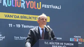 Van’da Dokuz Günlük Kültür ve Sanat Şöleni Başladı