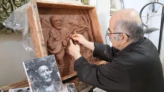 Emekli öğretmen sanatıyla toplumsal yaralara parmak basıyor