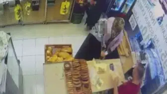 Kayseri'de pastanede cüzdan hırsızlığı kameraya yansıdı
