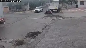 Nevşehir Acıgöl'de motosiklet kazası kameraya yansıdı