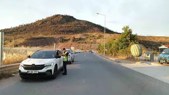 Bilecik yollarında jandarma denetimi 24 sürücüye ceza kesildi