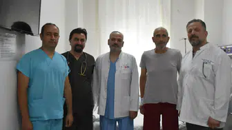 Göğüs kemiğini kesmeden kalpteki tümörü temizlediler
