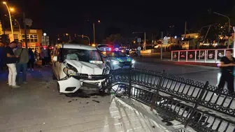 Sakarya’da kavşak kazası 1 ölü 3 yaralı