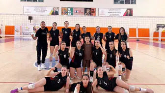 Elazığ’ın genç voleybolcuları yarı final biletini kaptı
