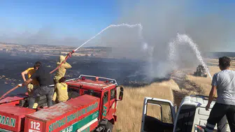 Eskişehir Seyitgazi’de anız yangını ormanlık alana sıçradı
