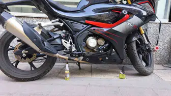 Denizli'de motosikleti yakmaya çalışanlar hedeflerine ulaşamadı