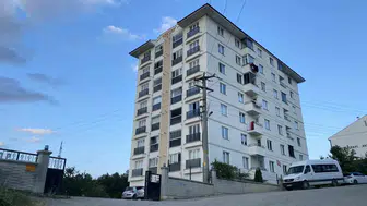 Kastamonu'da iki yaşındaki çocuk yedinci kattan düşerek hayatını kaybetti