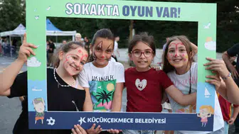 Küçükçekmece sokakları çocukların oyun alanına dönüştü