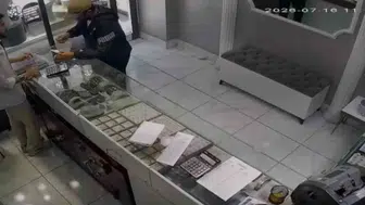Ankara'da kuyumcu soygunu kamerada