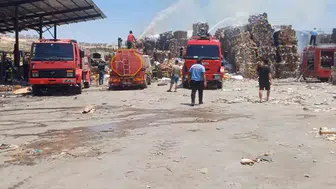 Nizip’teki kağıt fabrikasında dumanlar gökyüzünü kapladı