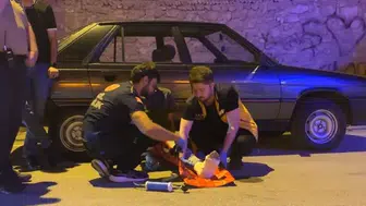 Alçılı ayağıyla alkollü direksiyona geçti park halindeki araçlara daldı