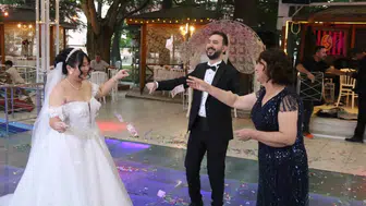 İrlanda’da filizlenen aşk Eskişehir’de çiftetelli ile birleşti