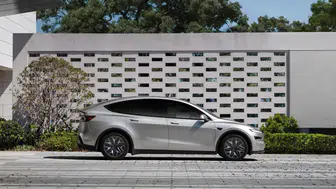 Tesla’nın kârı düşerken gözler yapay zeka ve robotlara çevrildi