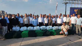 Erdemli Belediyesi balıkçıların ağını ve çizmesini yeniledi