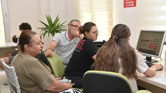Manisa'da LGS tercih maratonunda öğrencilere ücretsiz rehberlik desteği