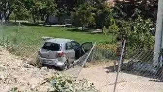 Mersin'de zincirleme kaza Otomobil enstitü bahçesine uçtu
