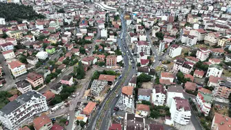 Çayırova'nın en işlek caddesi baştan aşağı yenileniyor
