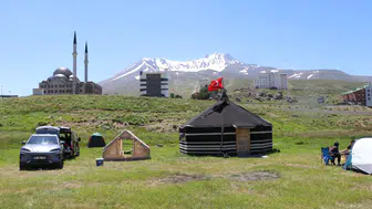 Erciyes Dağı eteklerinde şehir sıcaklığından kaçış rotası