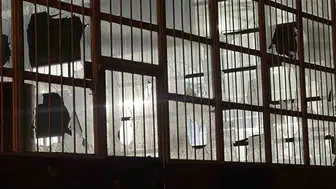 Burdur'da öfkesine yenilen şahıs iş yerinin camlarını indirdi