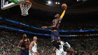 LeBron James'te tarihi imza: 24. sezonunu yeni formasıyla açacak