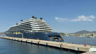 Bodrum limanına gelen ultra lüks gemi 409 misafir ağırlıyor