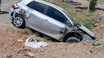 Hatay Kumlu'da direksiyon hakimiyetini kaybeden sürücü kaza yaptı