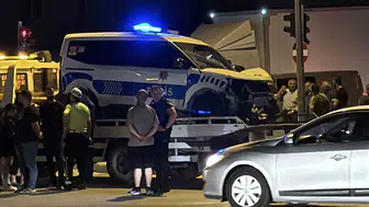 Eskişehir'de polis aracı kaza yaptı 3 kişi yaralandı