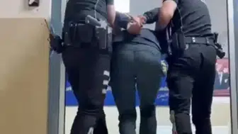 Antakya sokaklarında aranan firari yakayı ele verdi