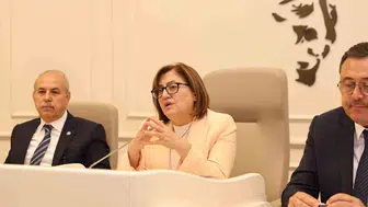 Gaziantep’in mahalle sorunları muhtarlar ve belediye başkanlarıyla masaya yatırıldı