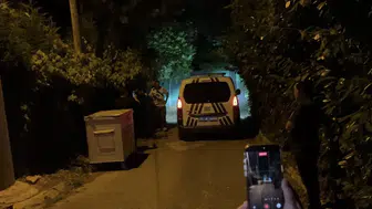 Deniz Akkaya misafir olduğu villadan polis zoruyla çıkarıldı