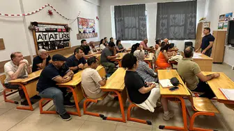 Burhaniye'de LGS tercih dönemi öncesi öğretmenlere kritik uyarılar yapıldı