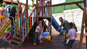Bilecik’te minik öğrencilerin oyun alanı yenilendi