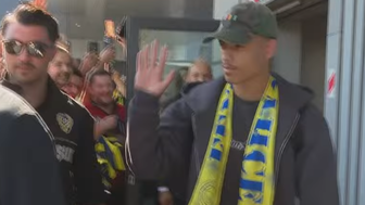 Kadıköy'de heyecan dorukta: Mason Greenwood İstanbul'a ayak bastı