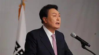 Güney Kore eski lideri Yoon'a anket usulsüzlüğü cezası