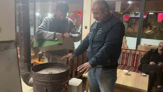 Sivas Altınyayla’da yaz ortasında soba keyfi