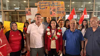 Avrupa şampiyonu Elif Şevval Kurt Adana’da coşkuyla karşılandı