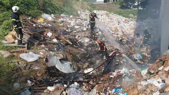Zonguldak Kozlu’da inşaat alanında çıkan yangın korkuttu