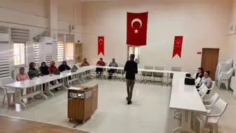 Bozüyük'te sosyal hizmet çalışanlarına kritik eğitim verildi