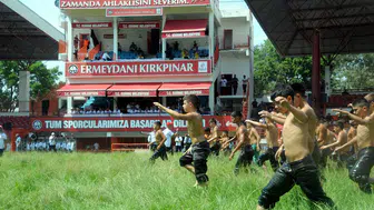 Sarayiçi çayırında 665 yıllık gelenek yeniden hayat buldu