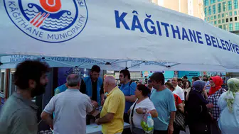 Kağıthane meydanında aşure bereketi
