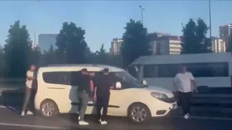 İstanbul merkezli göçmen kaçakçılığı operasyonunda dört kişi yakalandı
