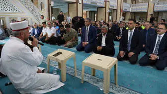 Adana 15 Temmuz şehitleri için camilerde bir araya geldi