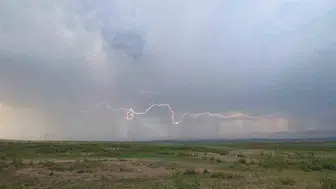Vanlılar dün gece gökyüzünde yaşanan ışık şölenini izledi